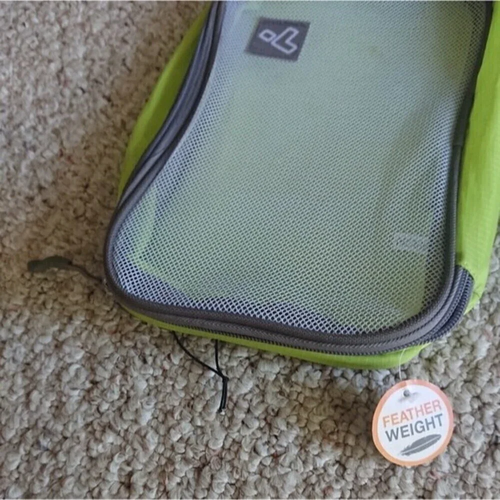 Travelon & Miamica feather light organizer
